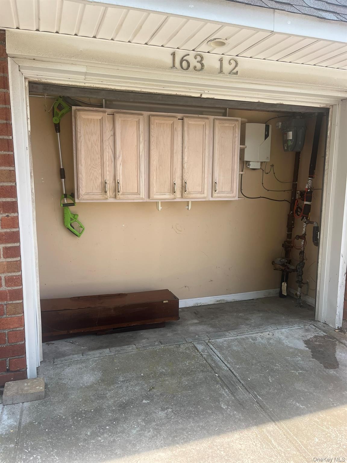 16312 89th Street Property Photo 6