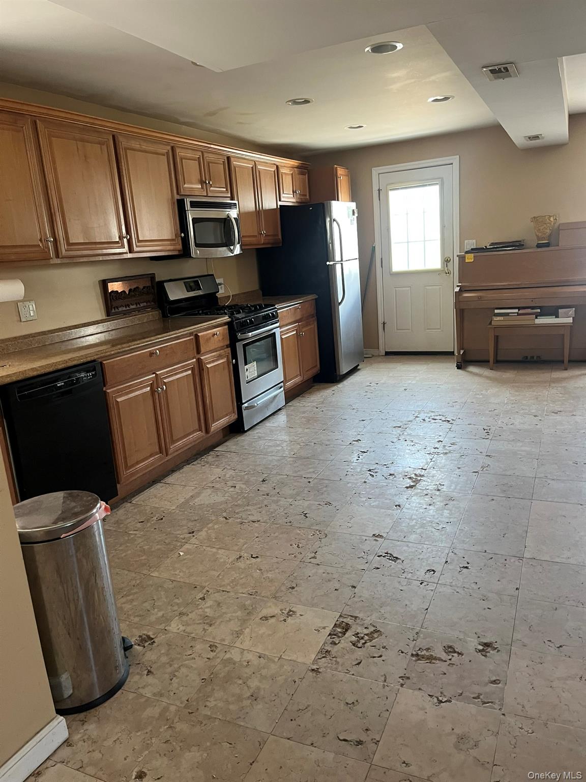 16312 89th Street Property Photo 13
