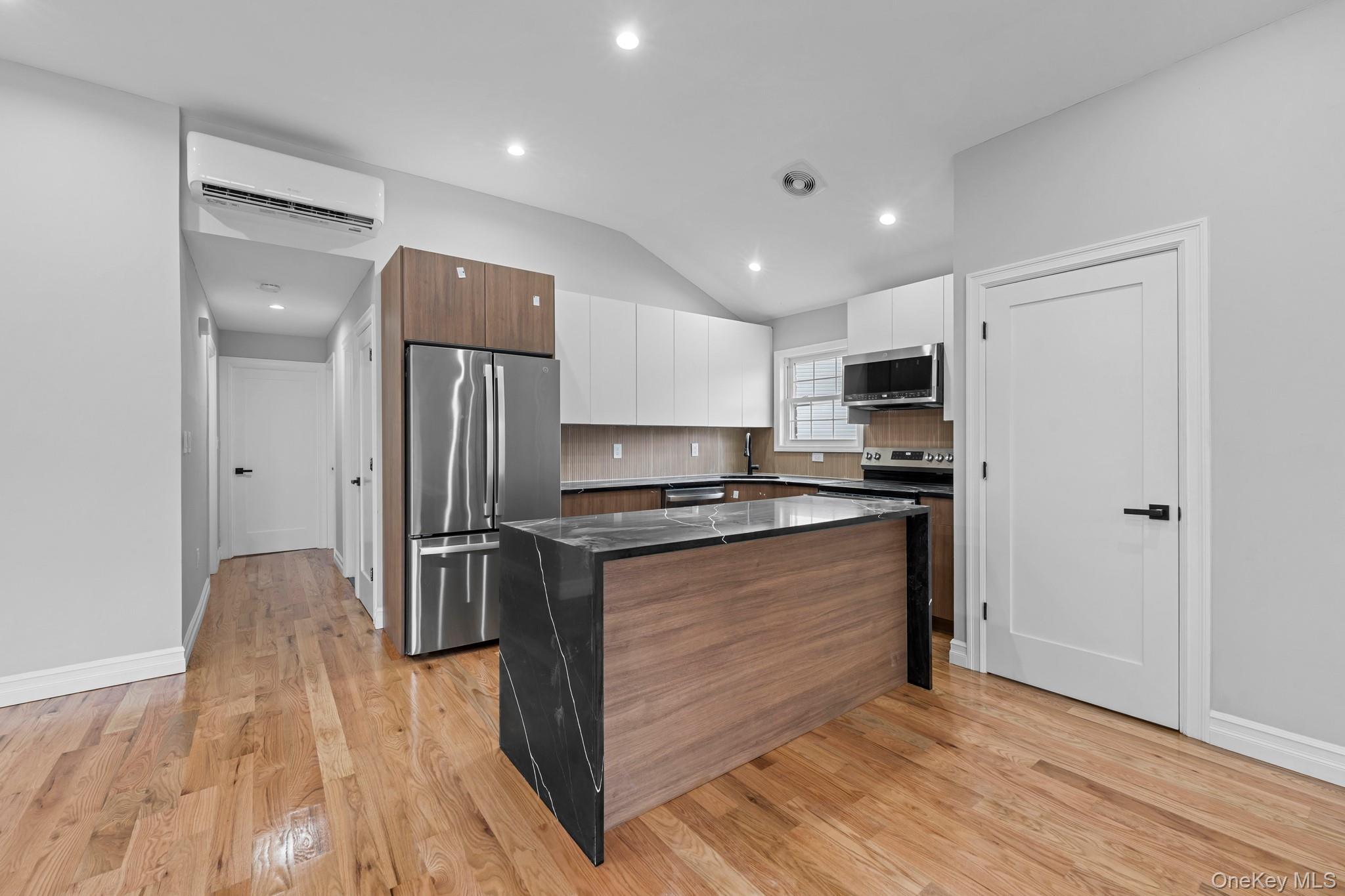 11481 178th Street Property Photo 2