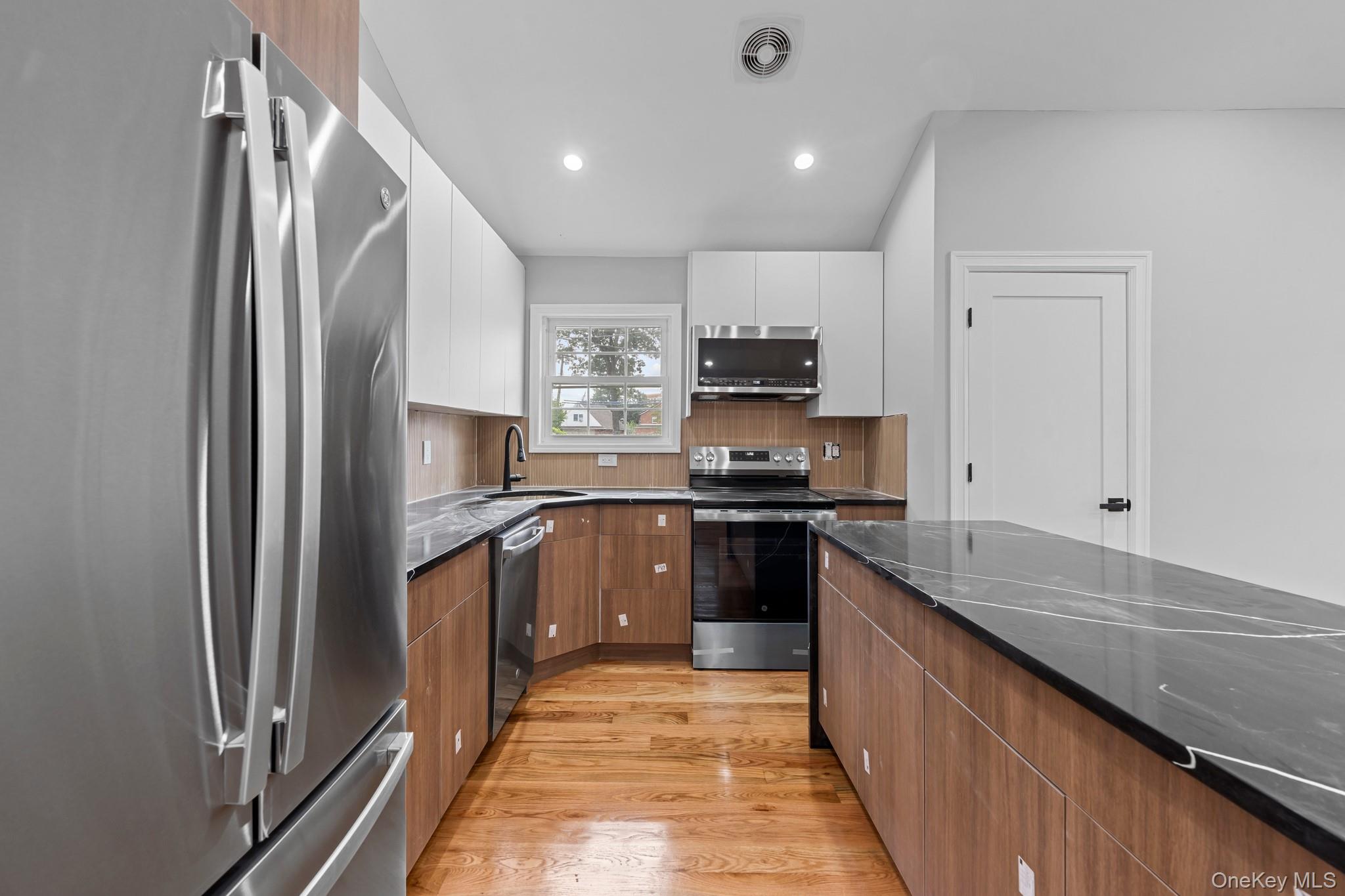 11481 178th Street Property Photo 3
