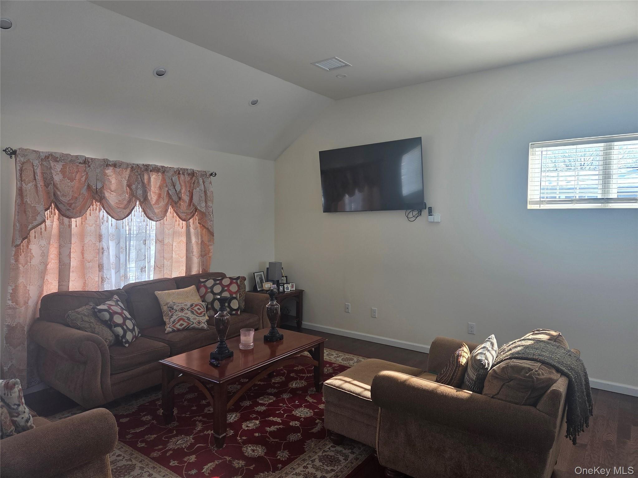 13 Avenue B Property Photo 8