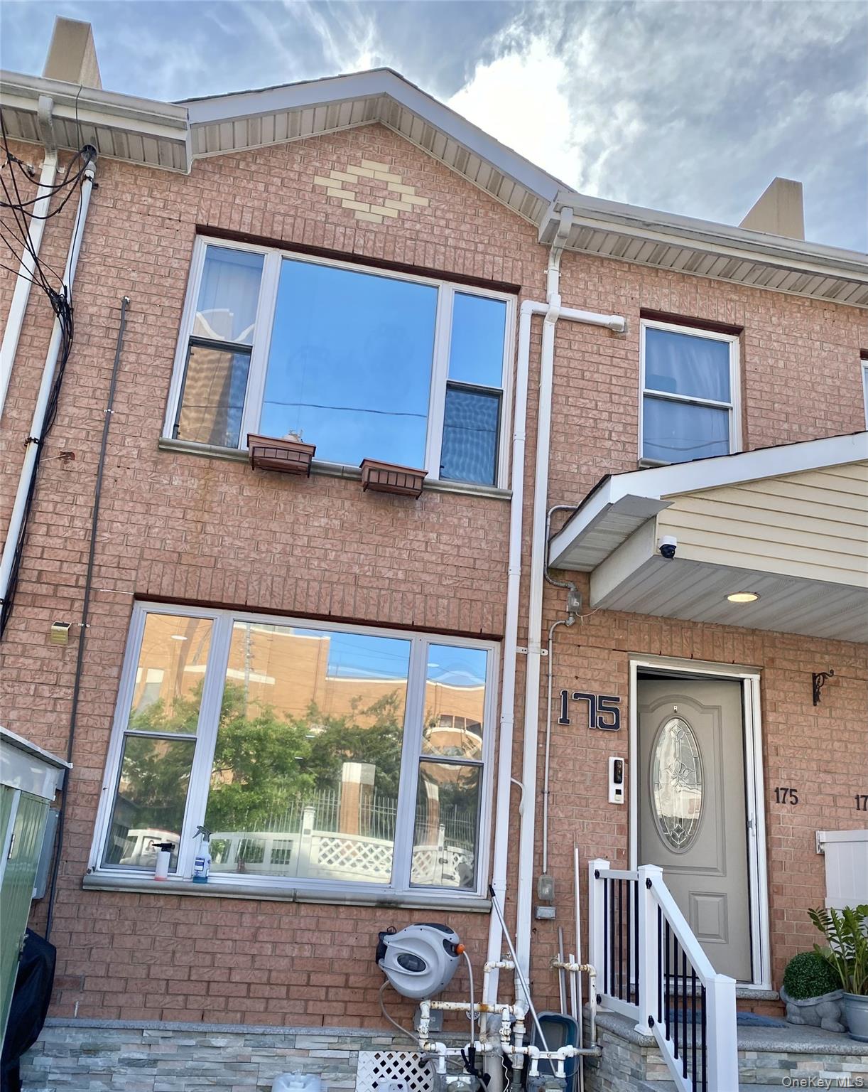 175 Beach 29 Street Property Photo 1
