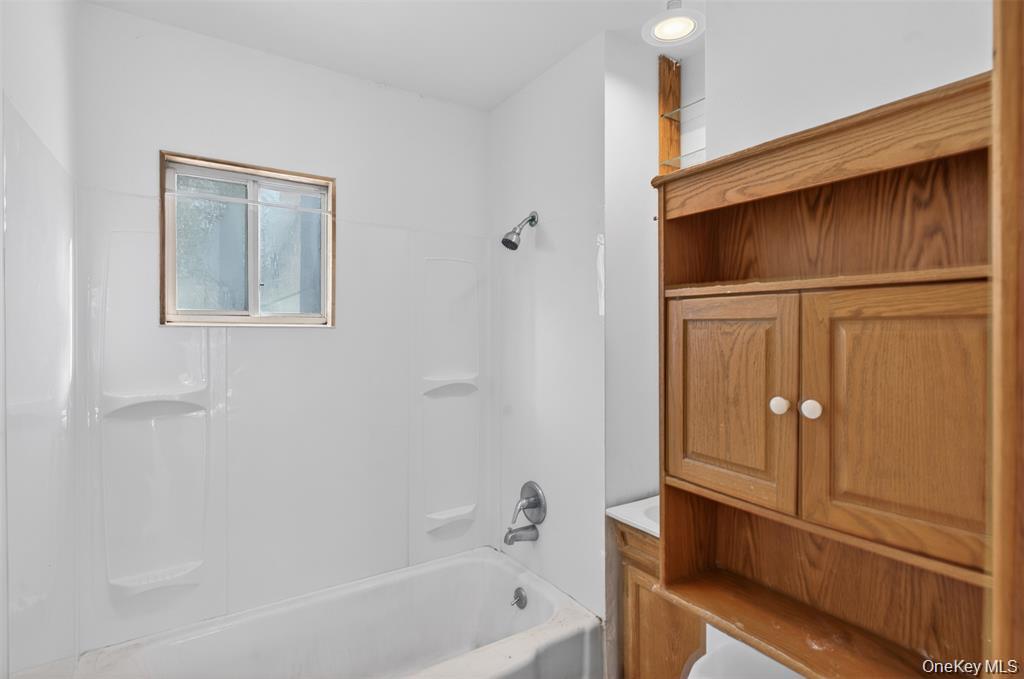 488 Tally Ho Road Property Photo 10