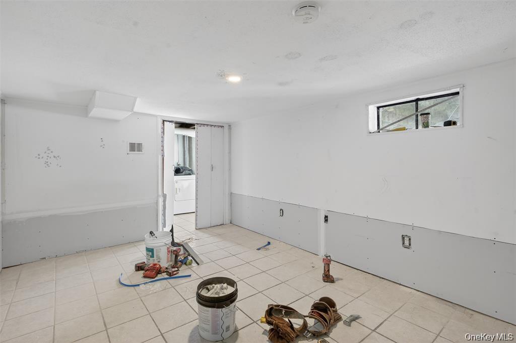 488 Tally Ho Road Property Photo 14