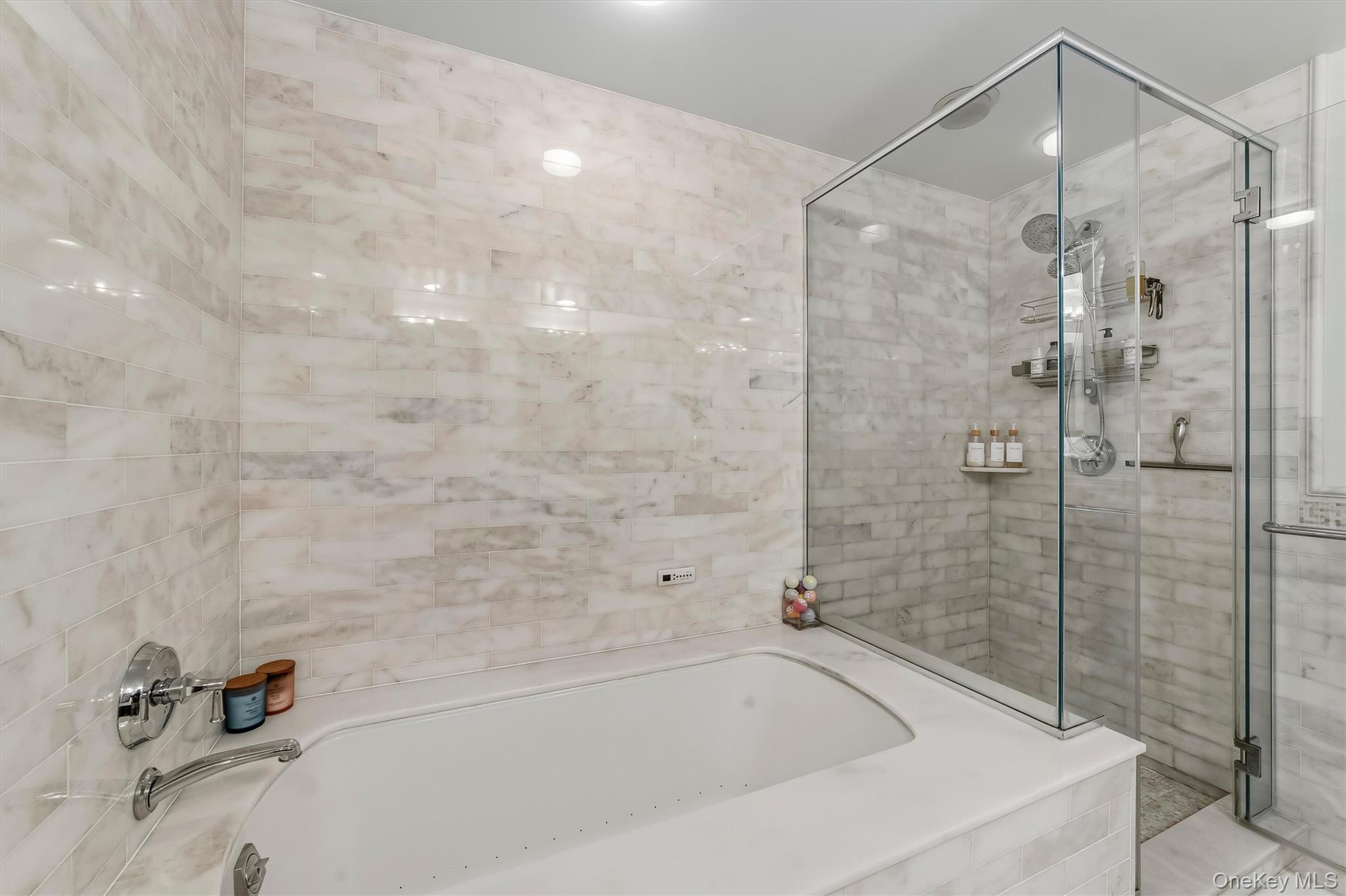 5 Renaissance Square 9a Property Photo 18
