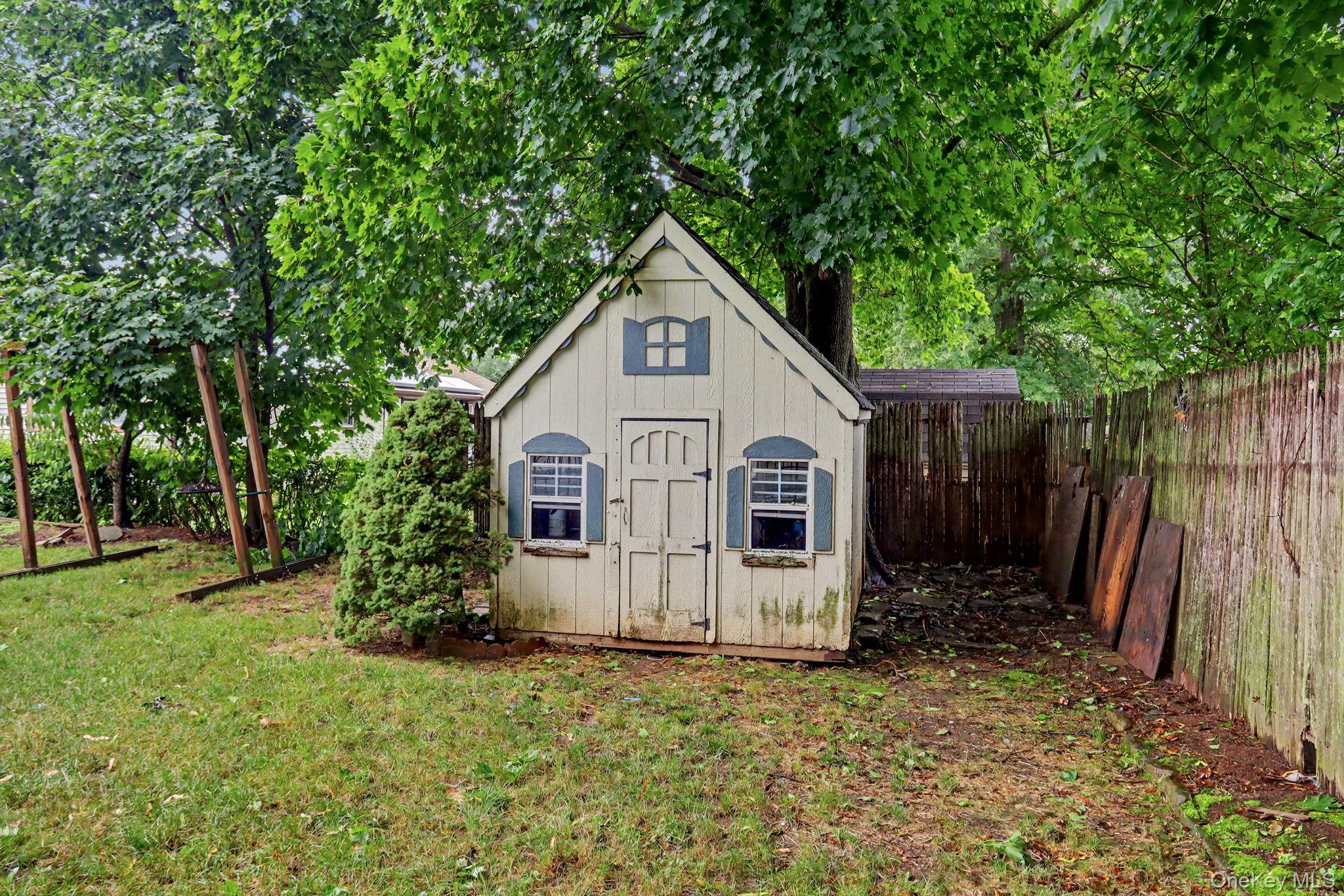 376 County Center Road Property Photo 30