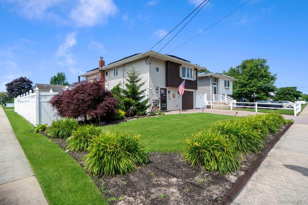 169 Wyona Avenue Property Photo 3