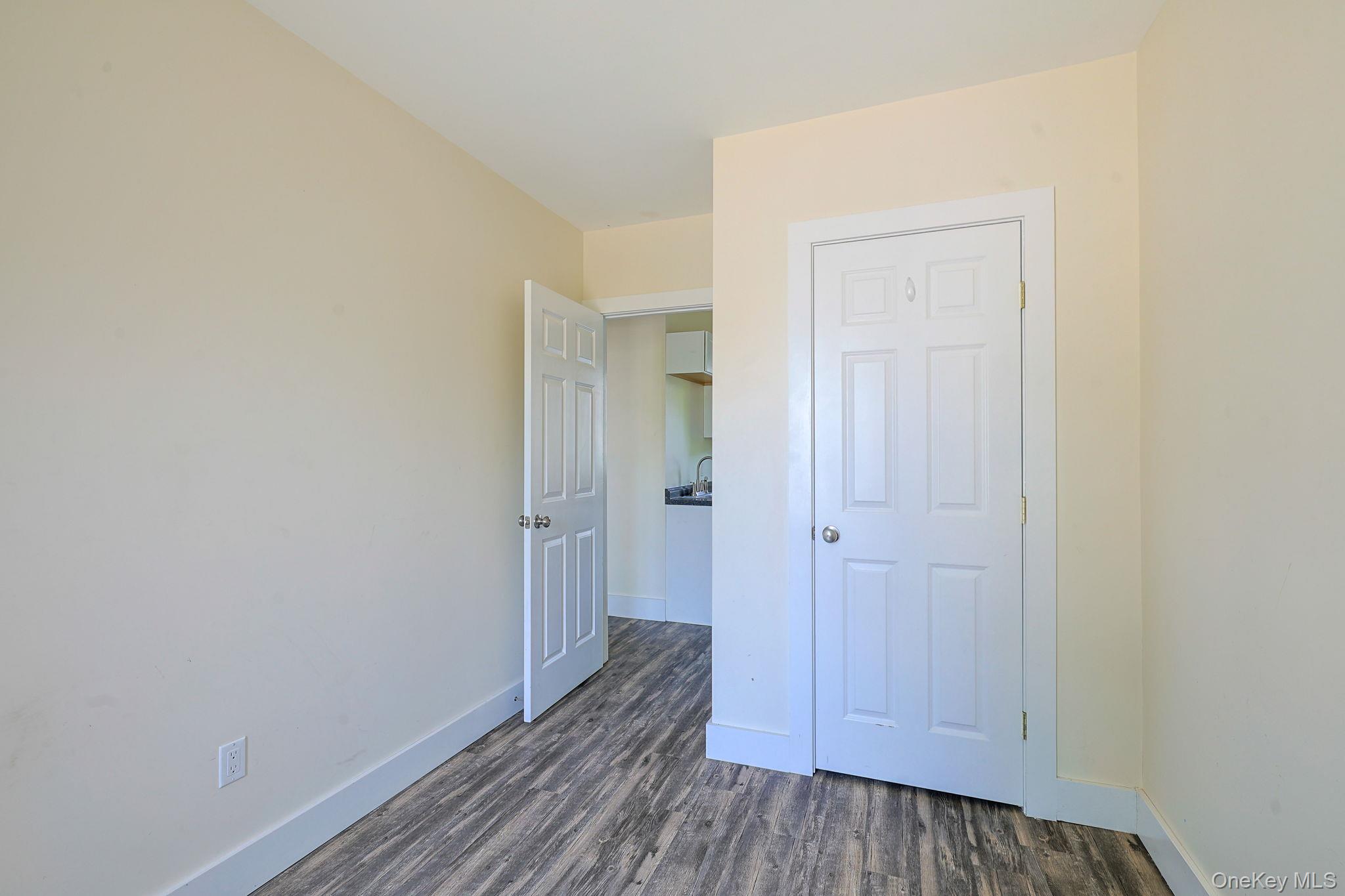 9 Hickory Street Property Photo 32