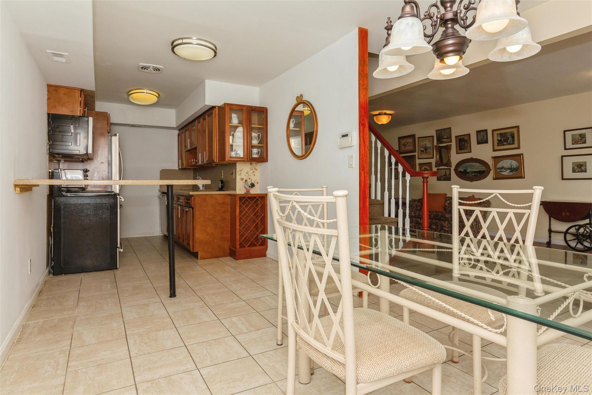 51 Alhambra Drive 51 Property Photo 7