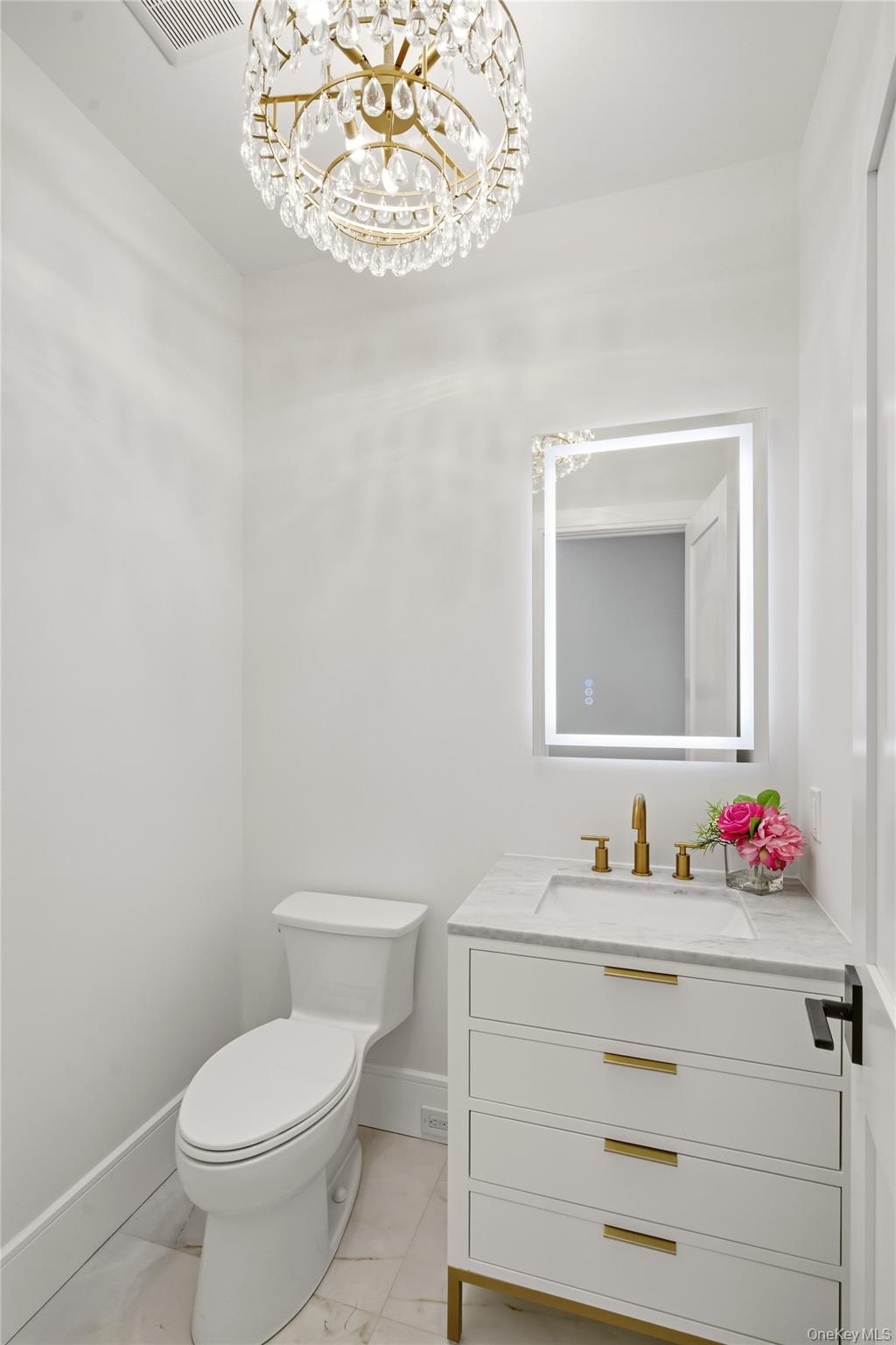 654 Caledonia Road Property Photo 14