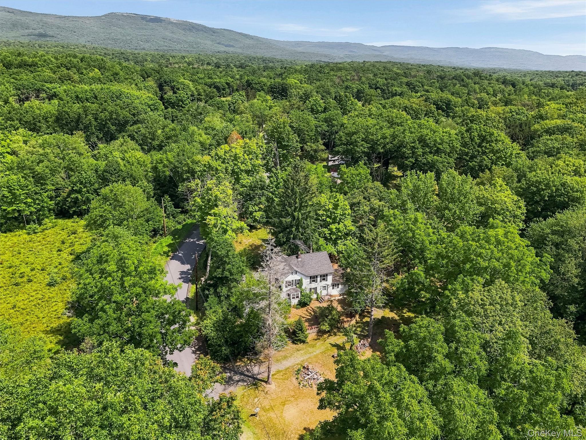 148 Quannacut Road Property Photo 1