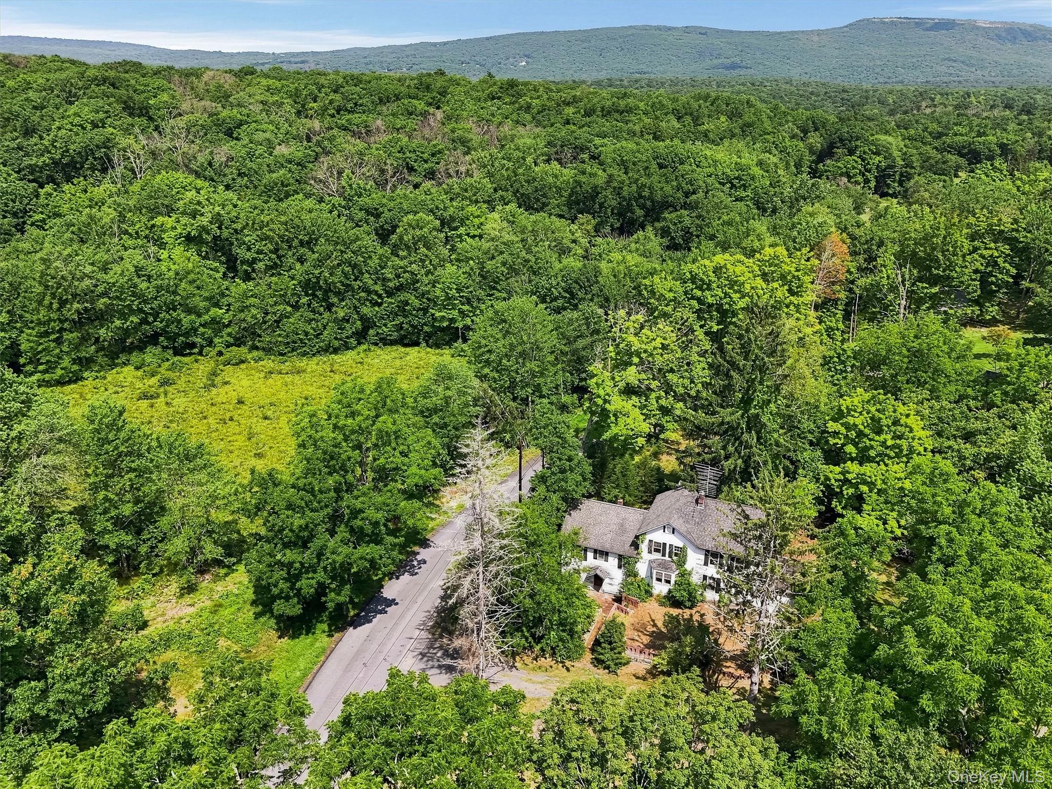 148 Quannacut Road Property Photo 3