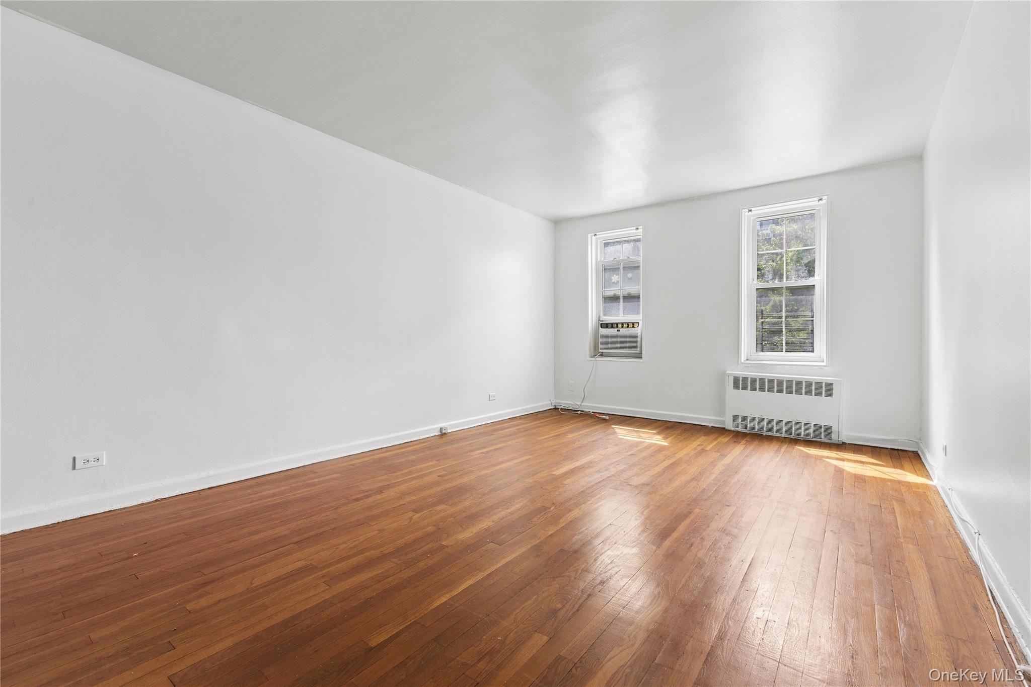 140-18 Burden Crescent 209 Property Photo 5