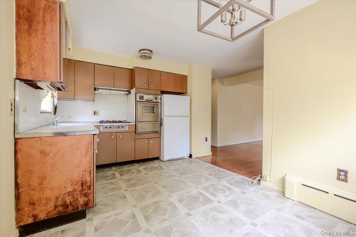 2539 Woodhull Avenue Property Photo 29