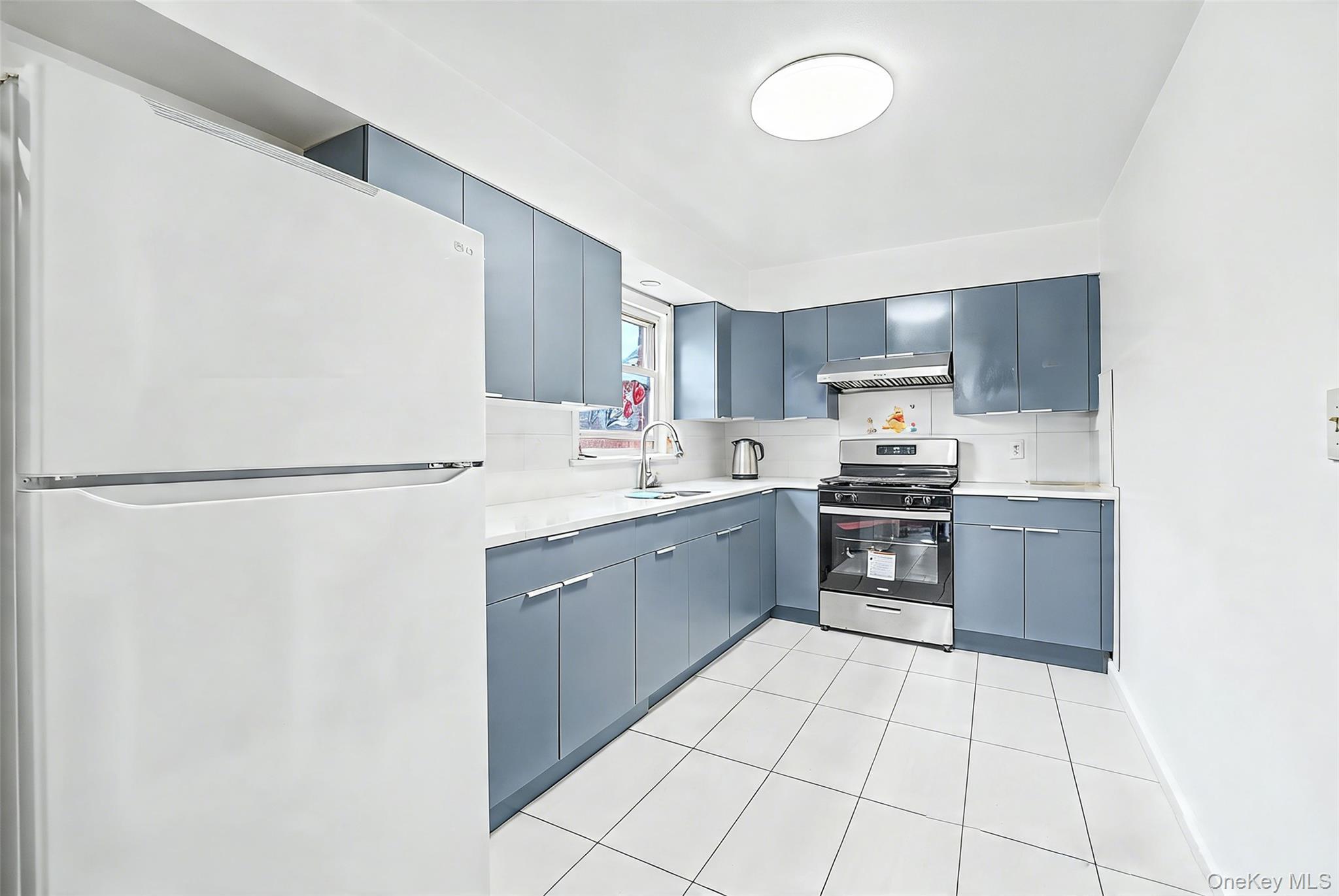 47-28 Parsons Boulevard Property Photo 8