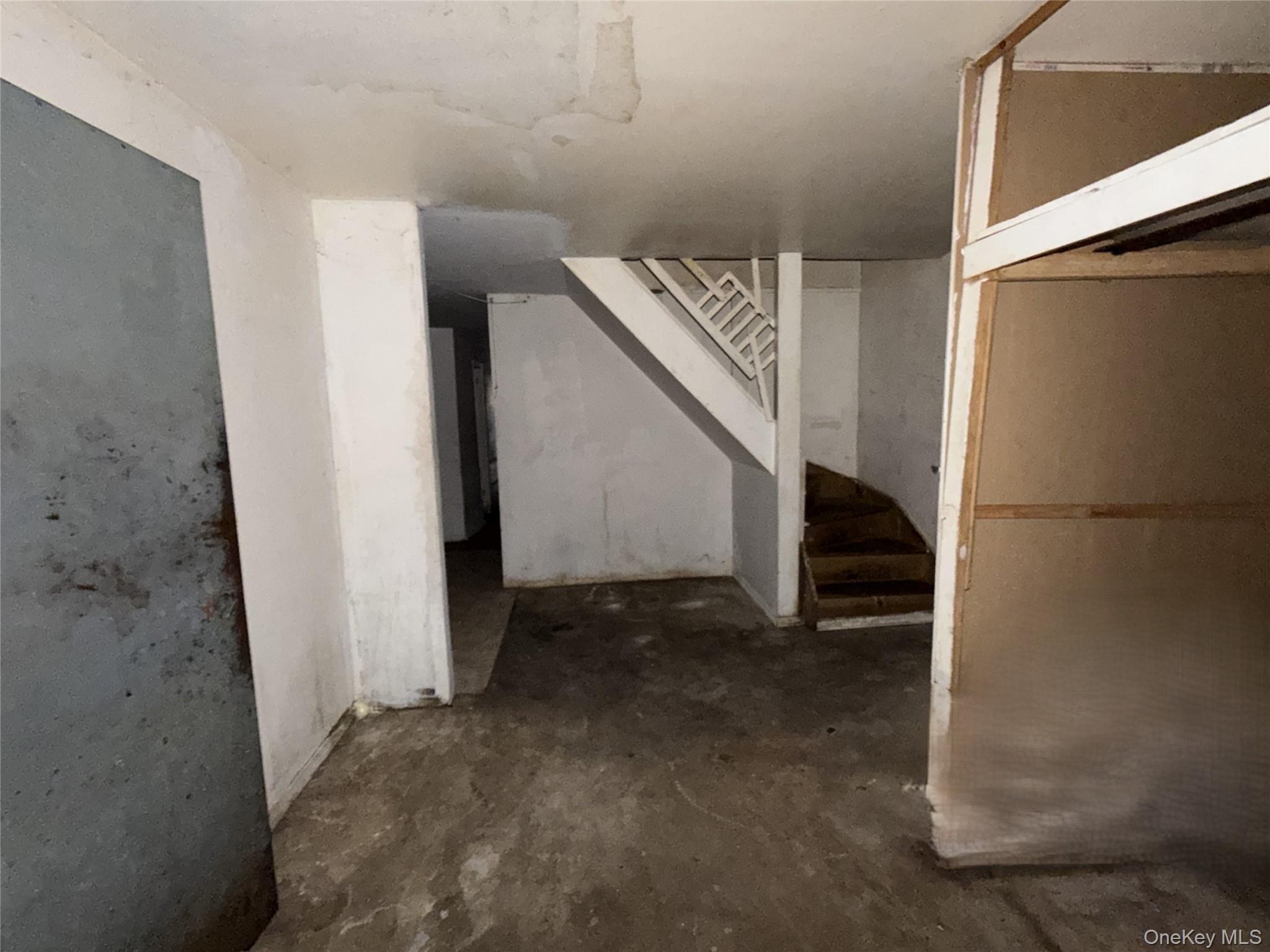 50 E 56th Street Property Photo 8