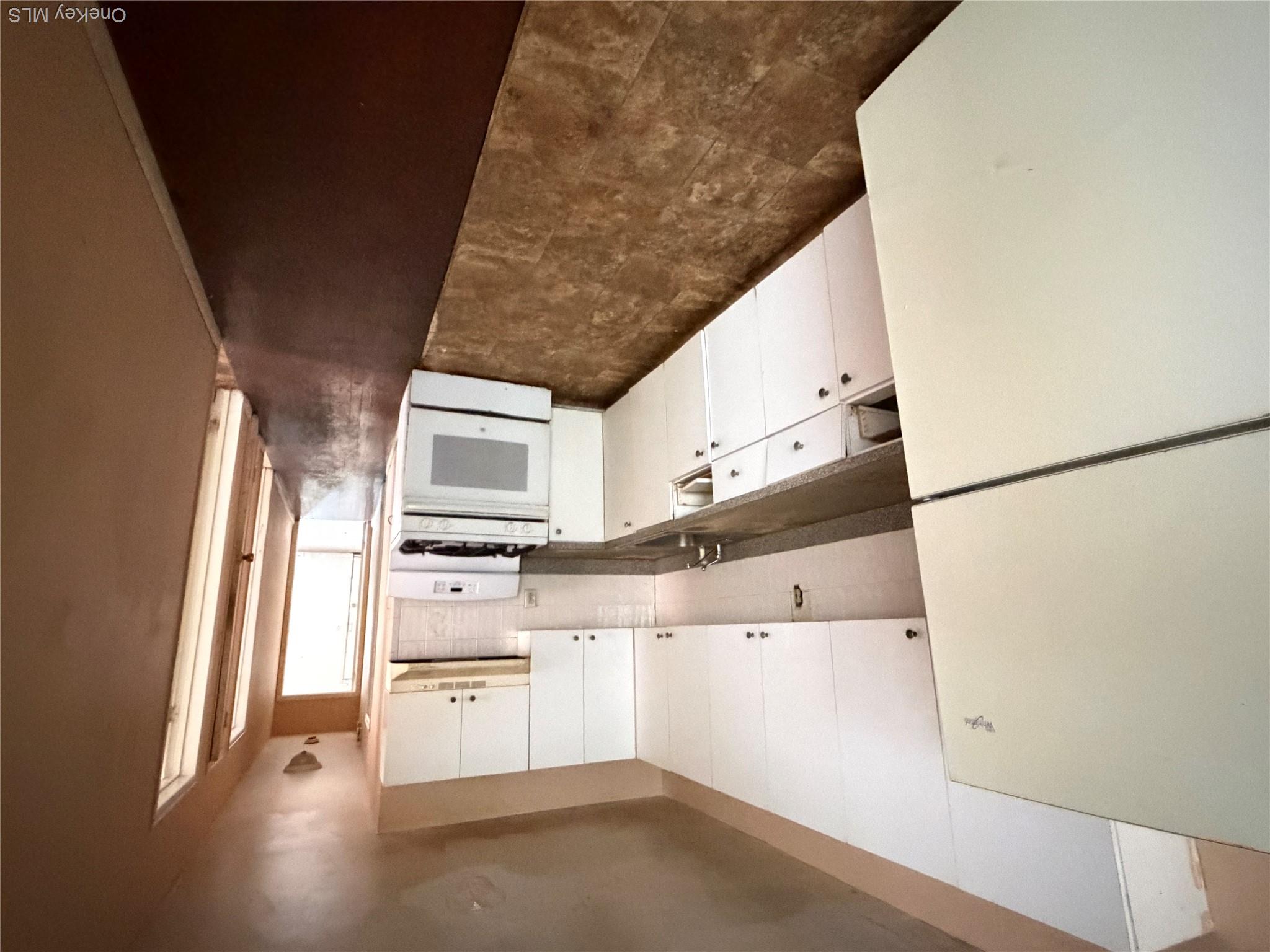 50 E 56th Street Property Photo 9