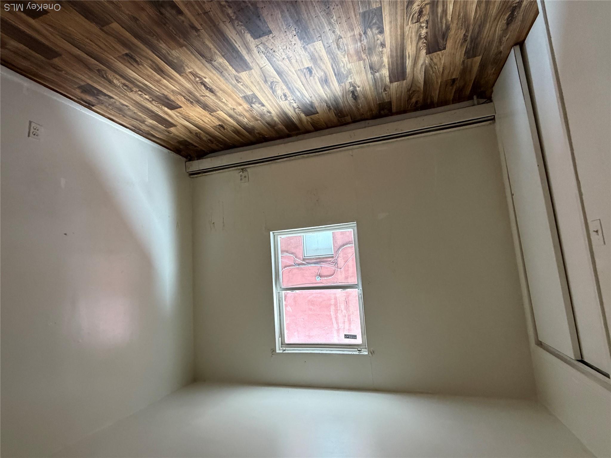 50 E 56th Street Property Photo 10
