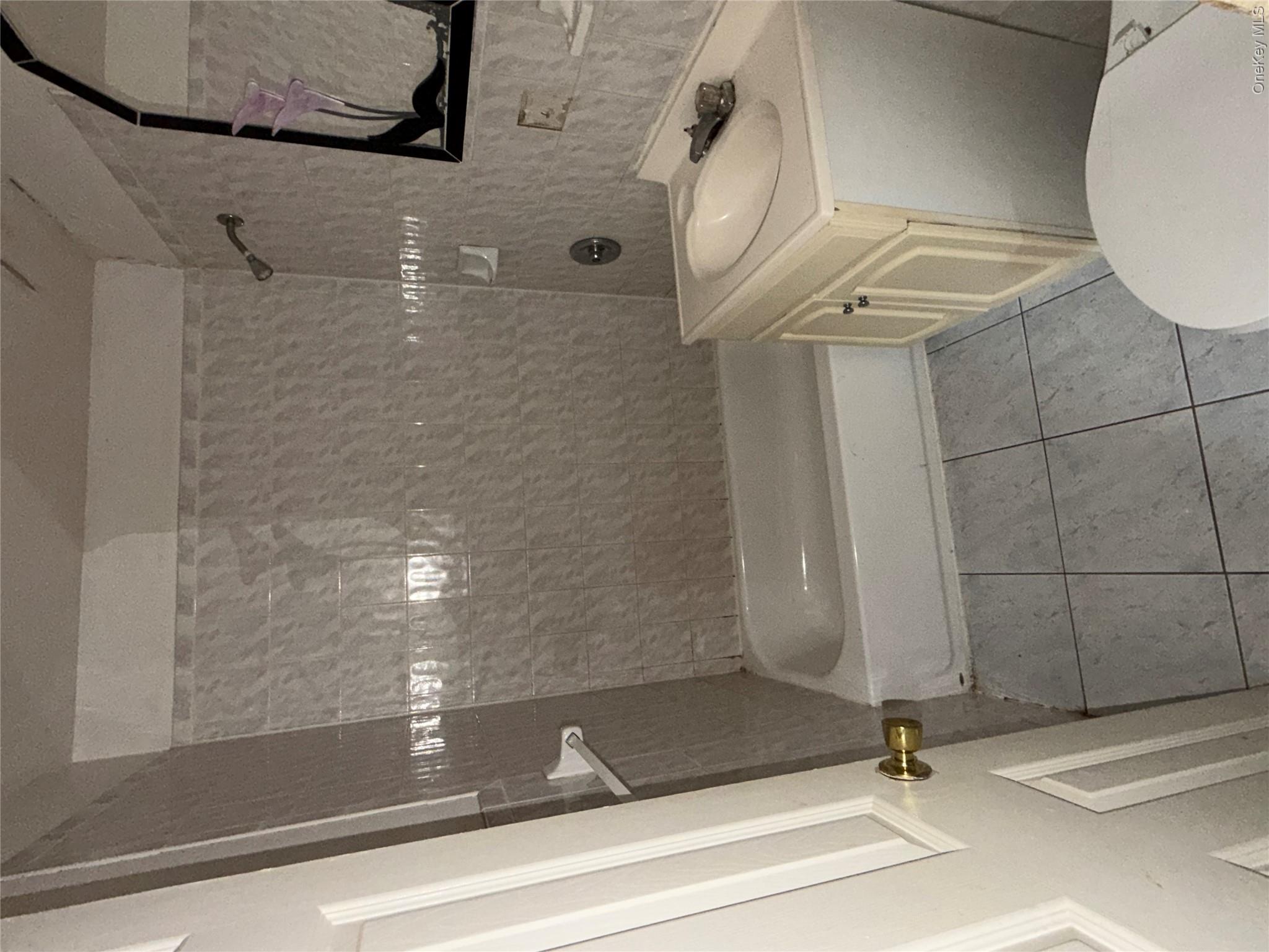 50 E 56th Street Property Photo 14