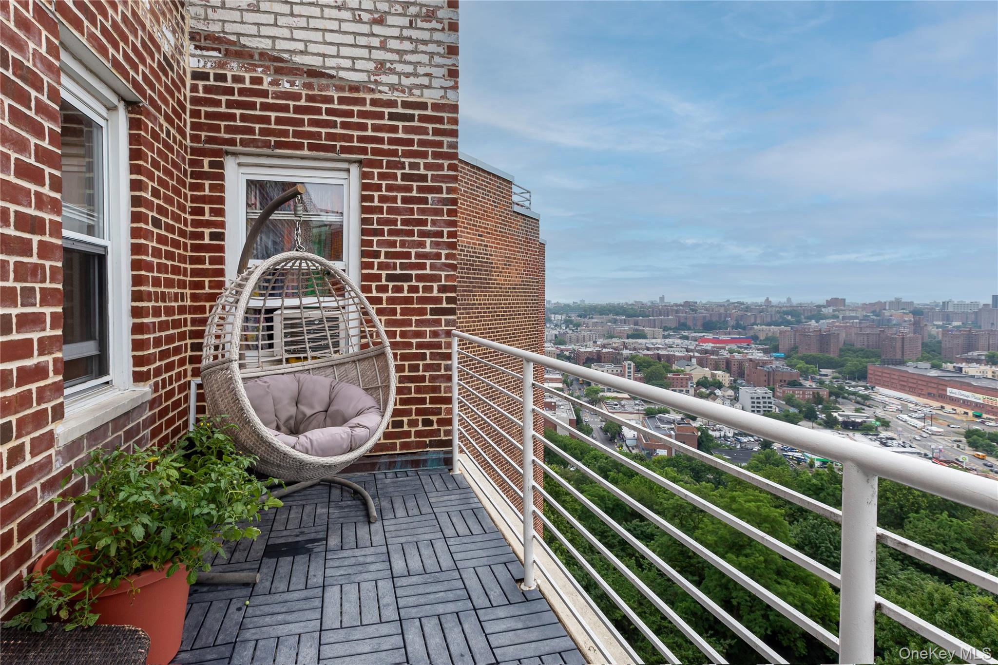 3135 Johnson Avenue 17a Property Photo 6