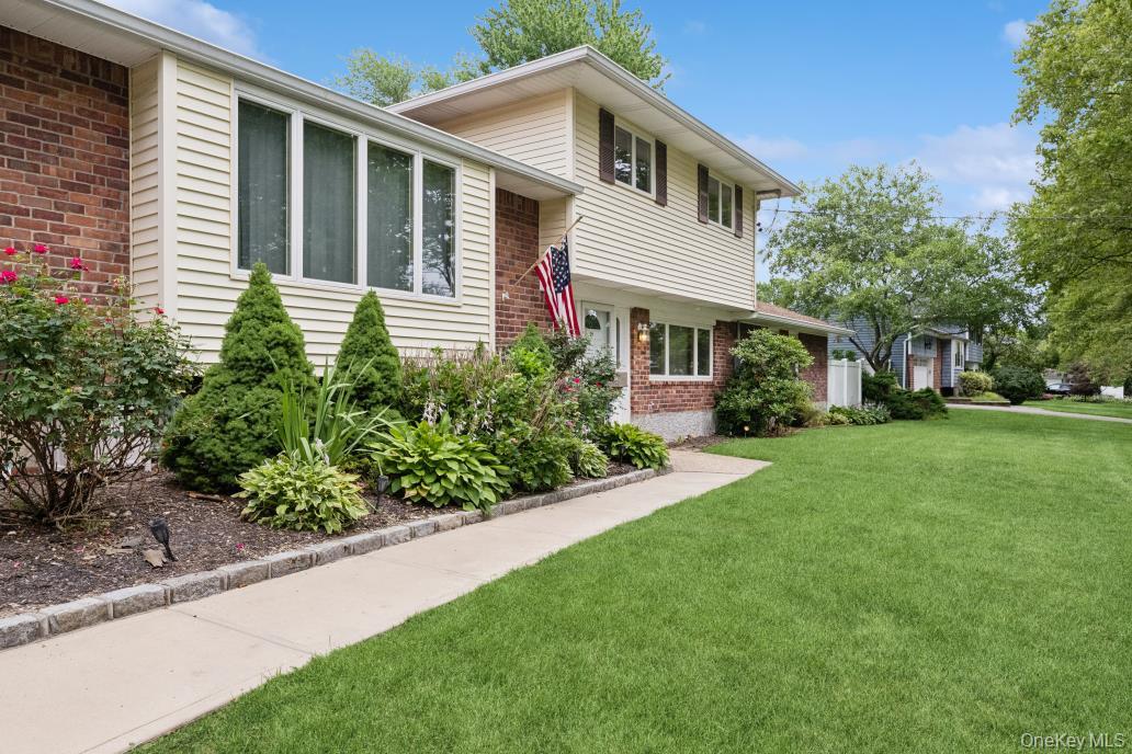 10 Wisteria Way Property Photo 2