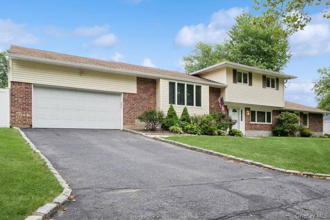 10 Wisteria Way Property Photo 3