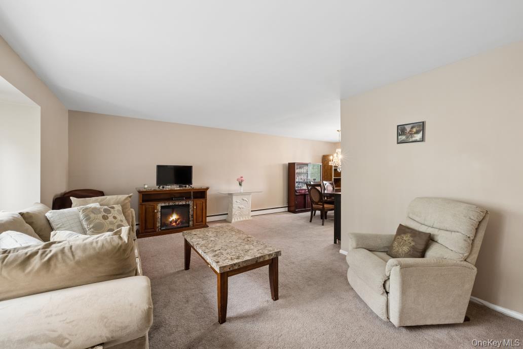 10 Wisteria Way Property Photo 4