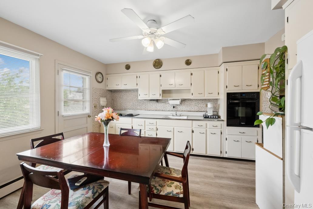10 Wisteria Way Property Photo 8
