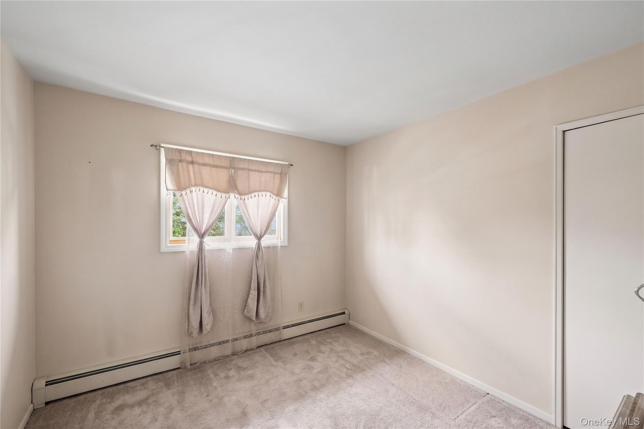 10 Wisteria Way Property Photo 12