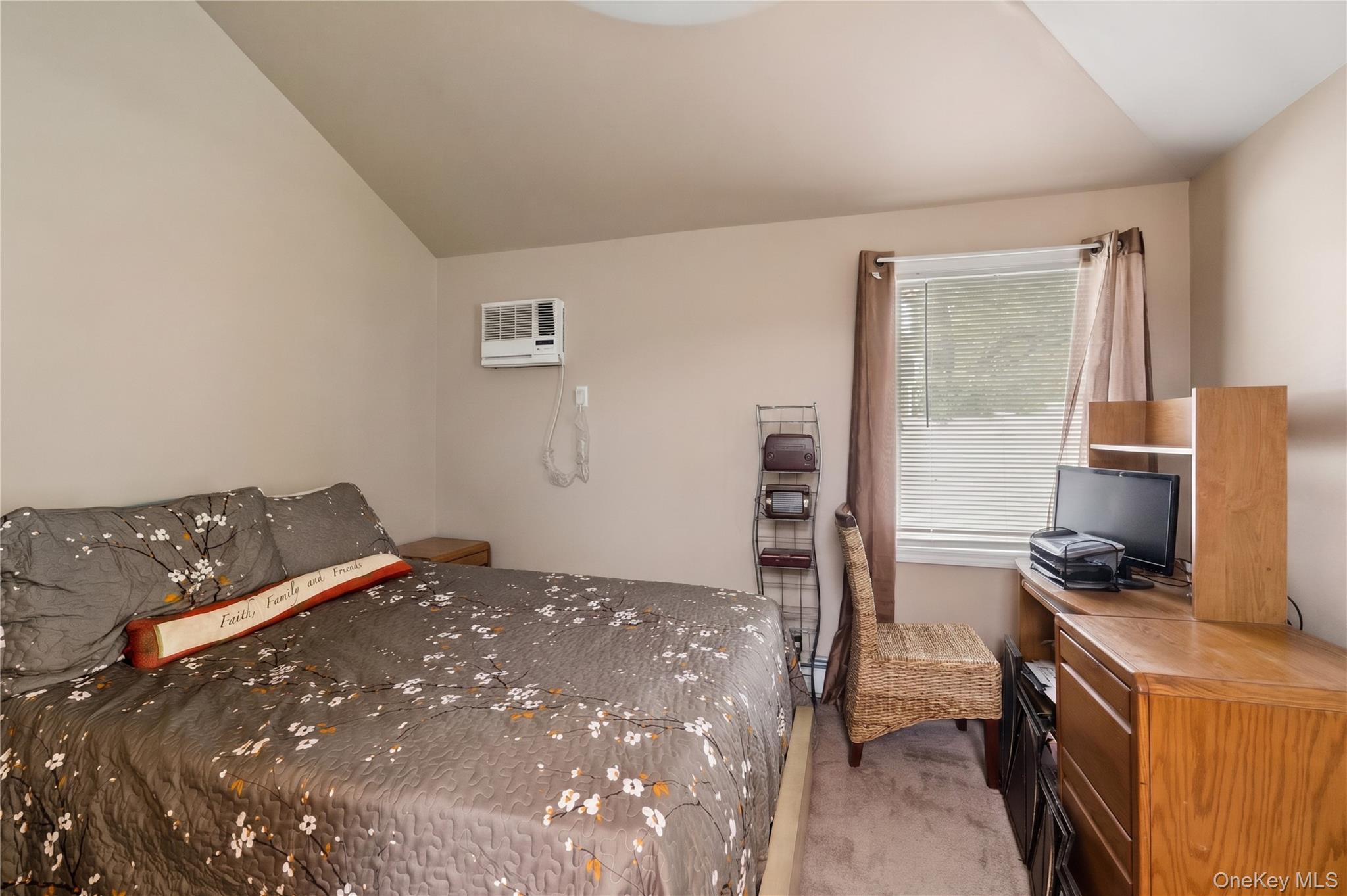10 Wisteria Way Property Photo 16