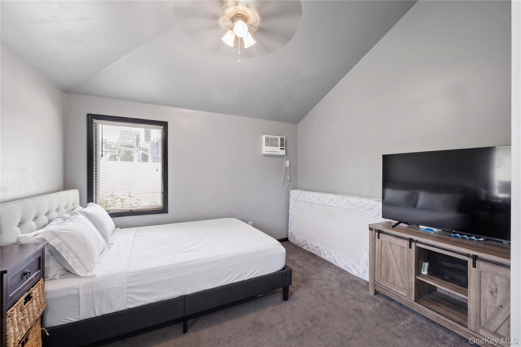 10 Wisteria Way Property Photo 17