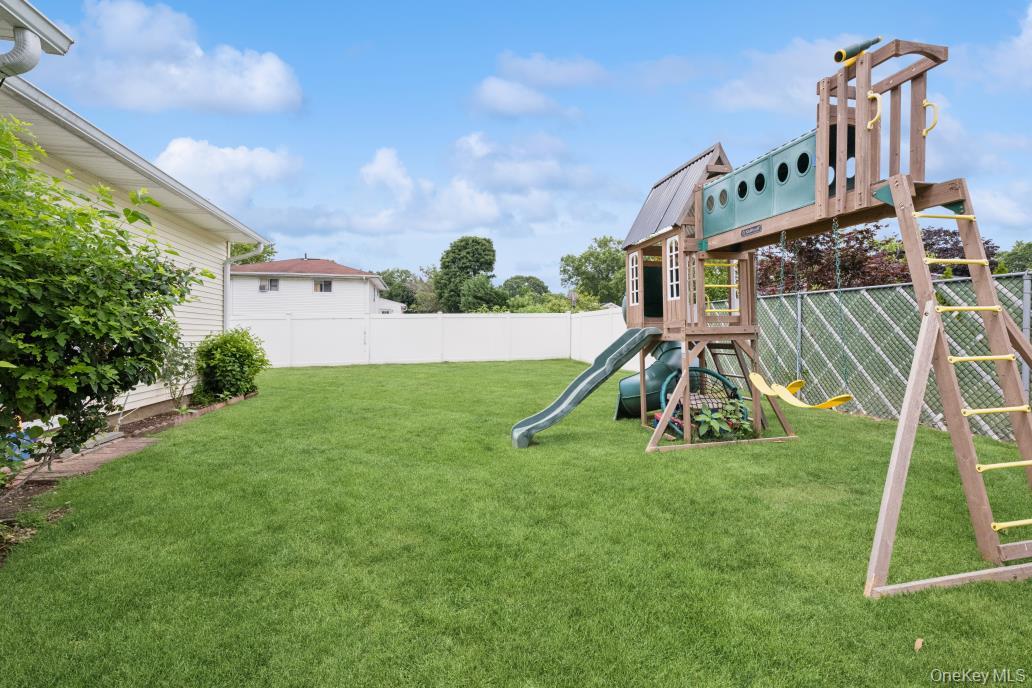 10 Wisteria Way Property Photo 20