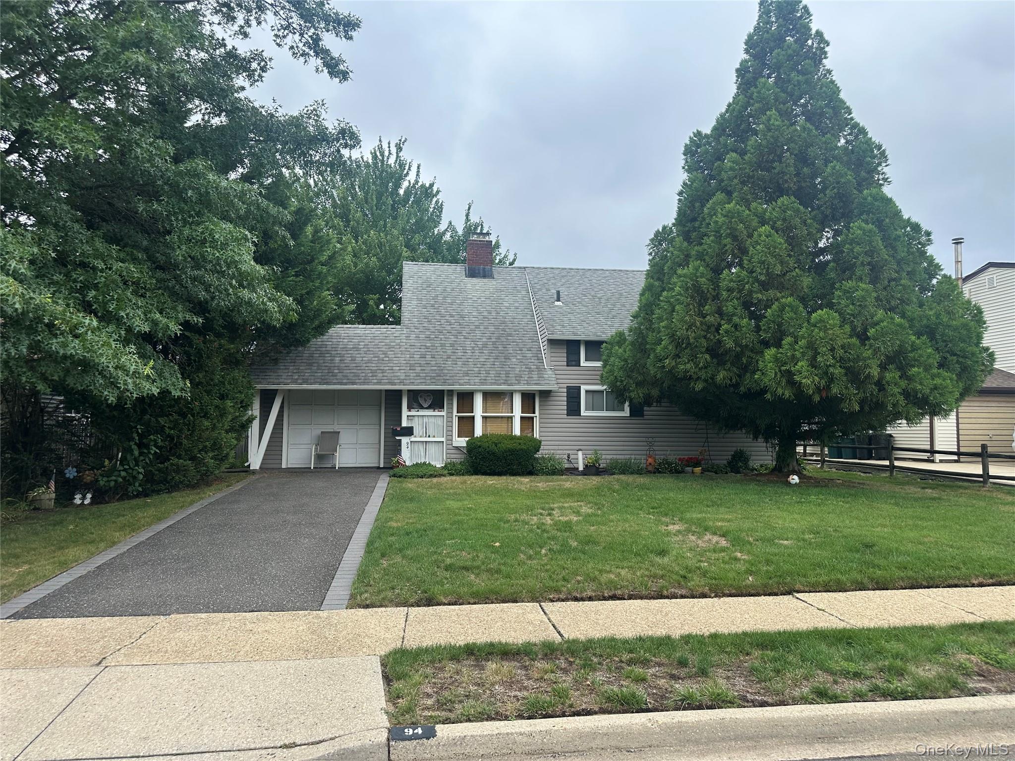 94 Willowood Drive Property Photo 1