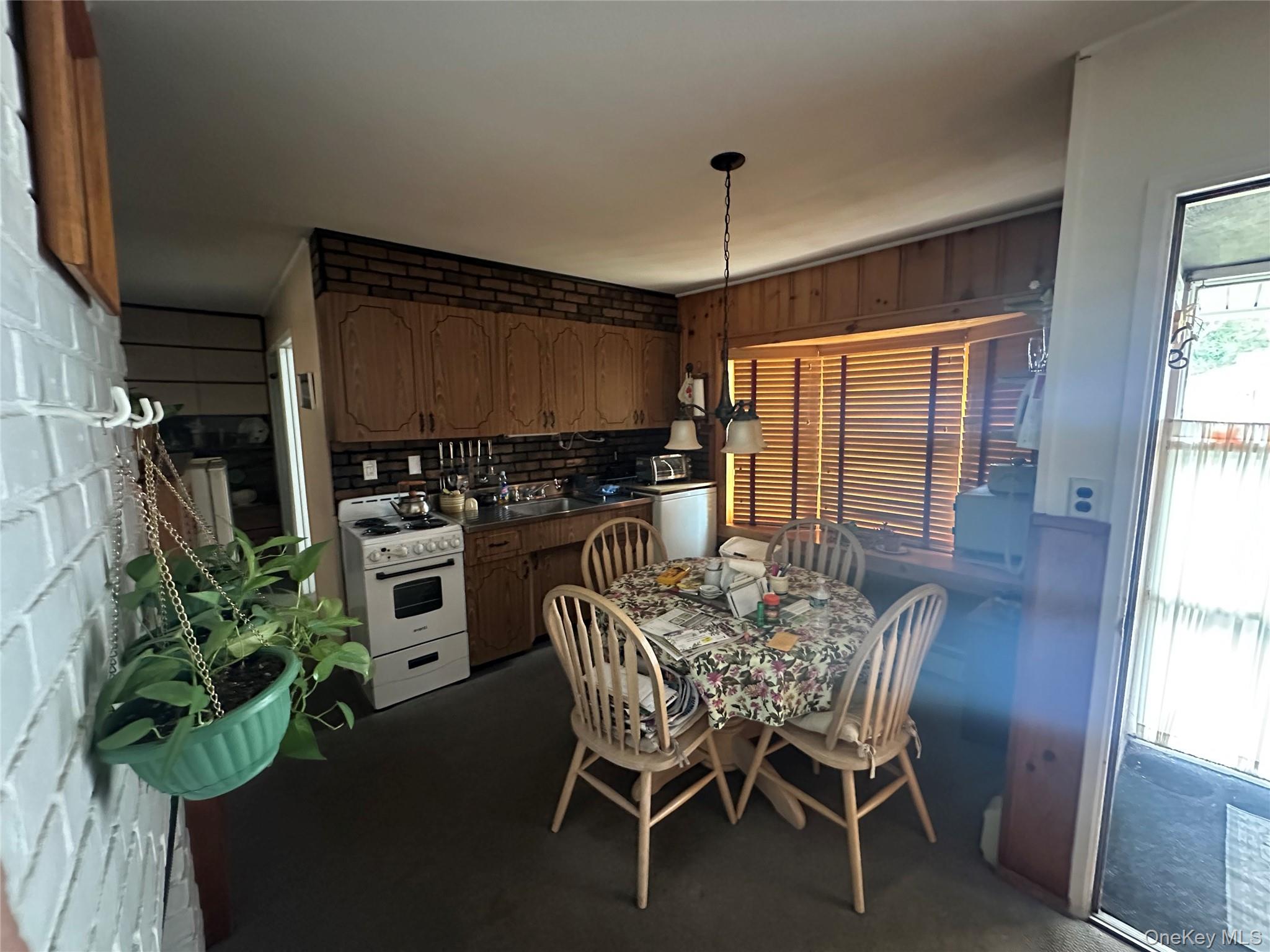 94 Willowood Drive Property Photo 2
