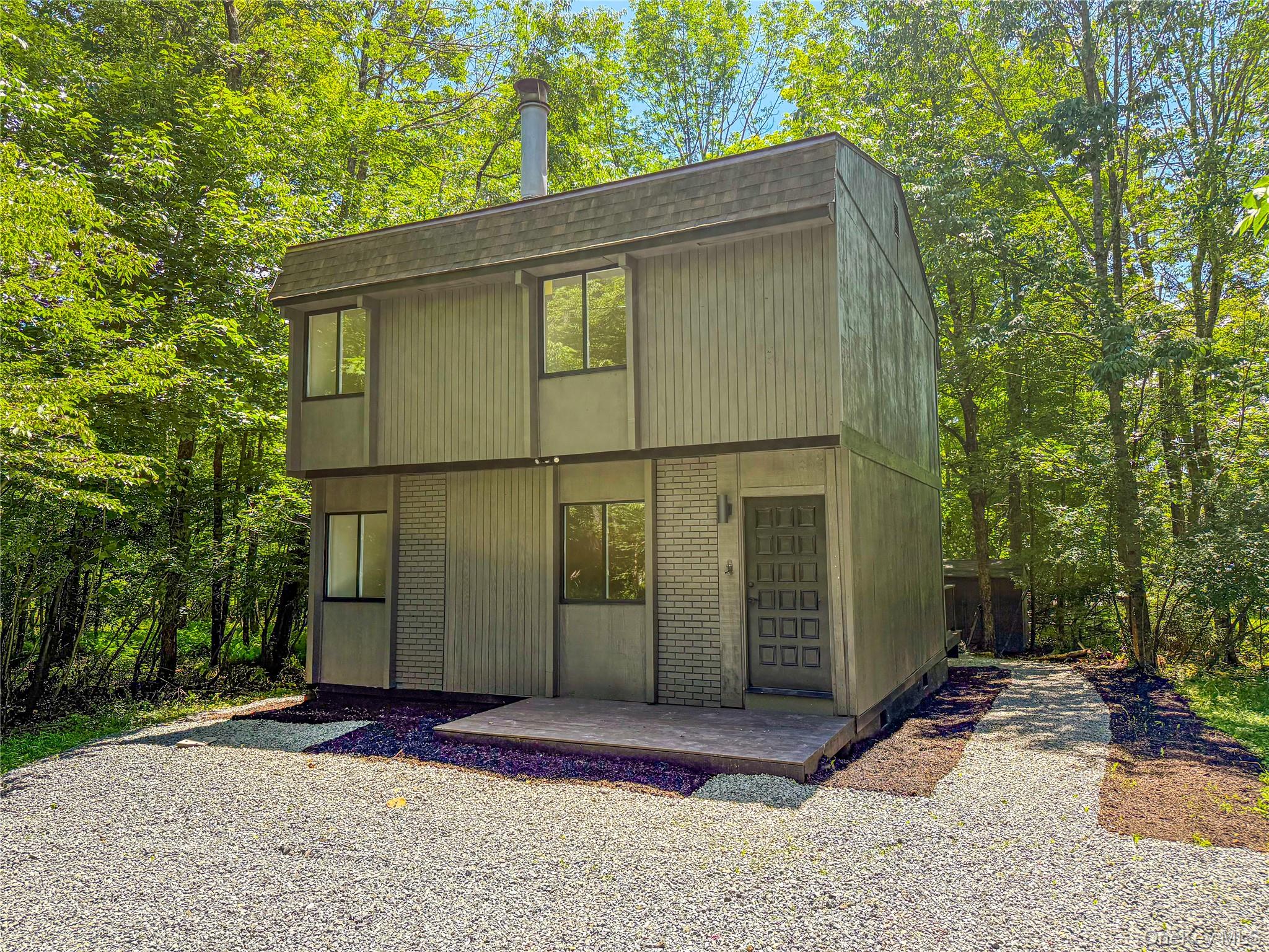 9 Lake Drive Property Photo 1