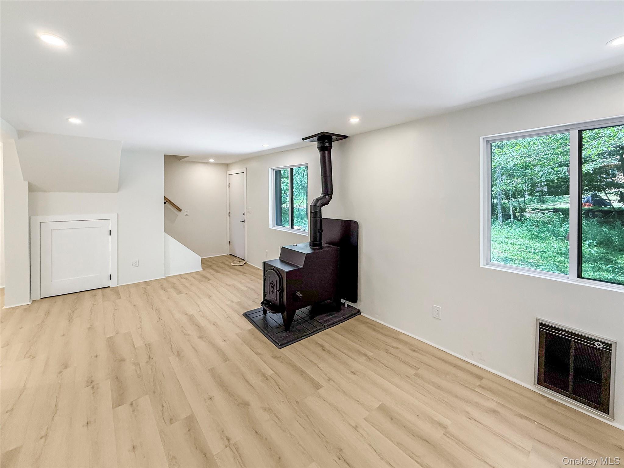 9 Lake Drive Property Photo 6