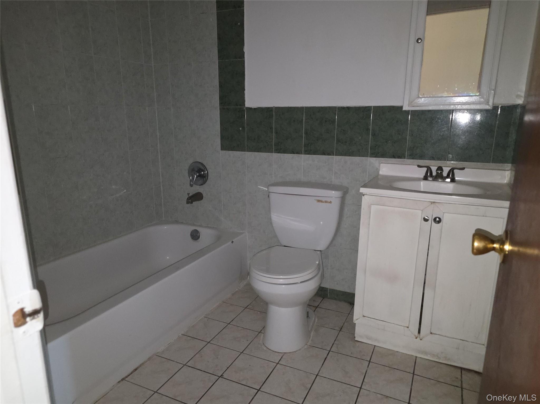 1105 Beach Channel Drive Property Photo 5
