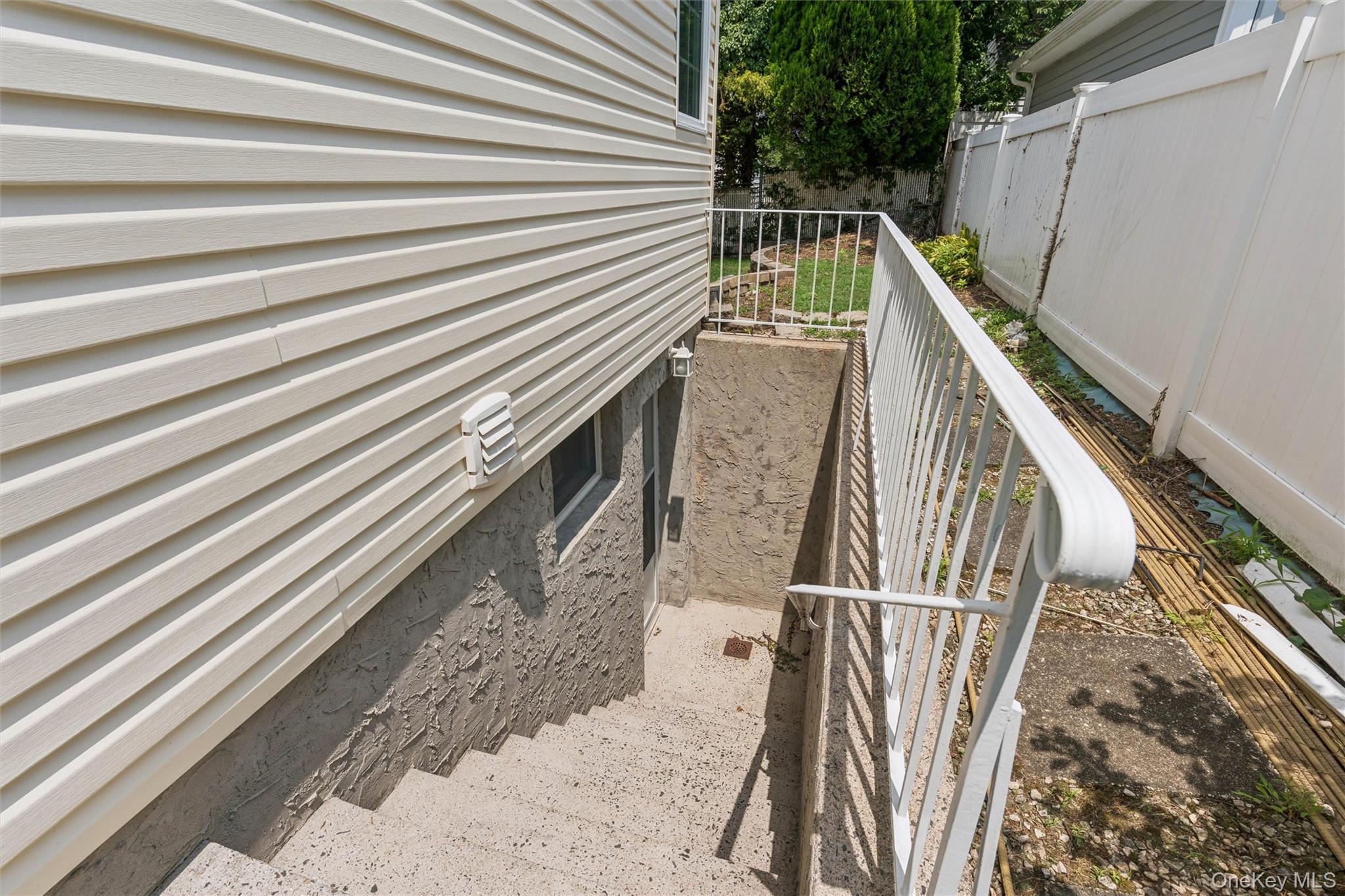 62 Crosby Avenue Property Photo 33