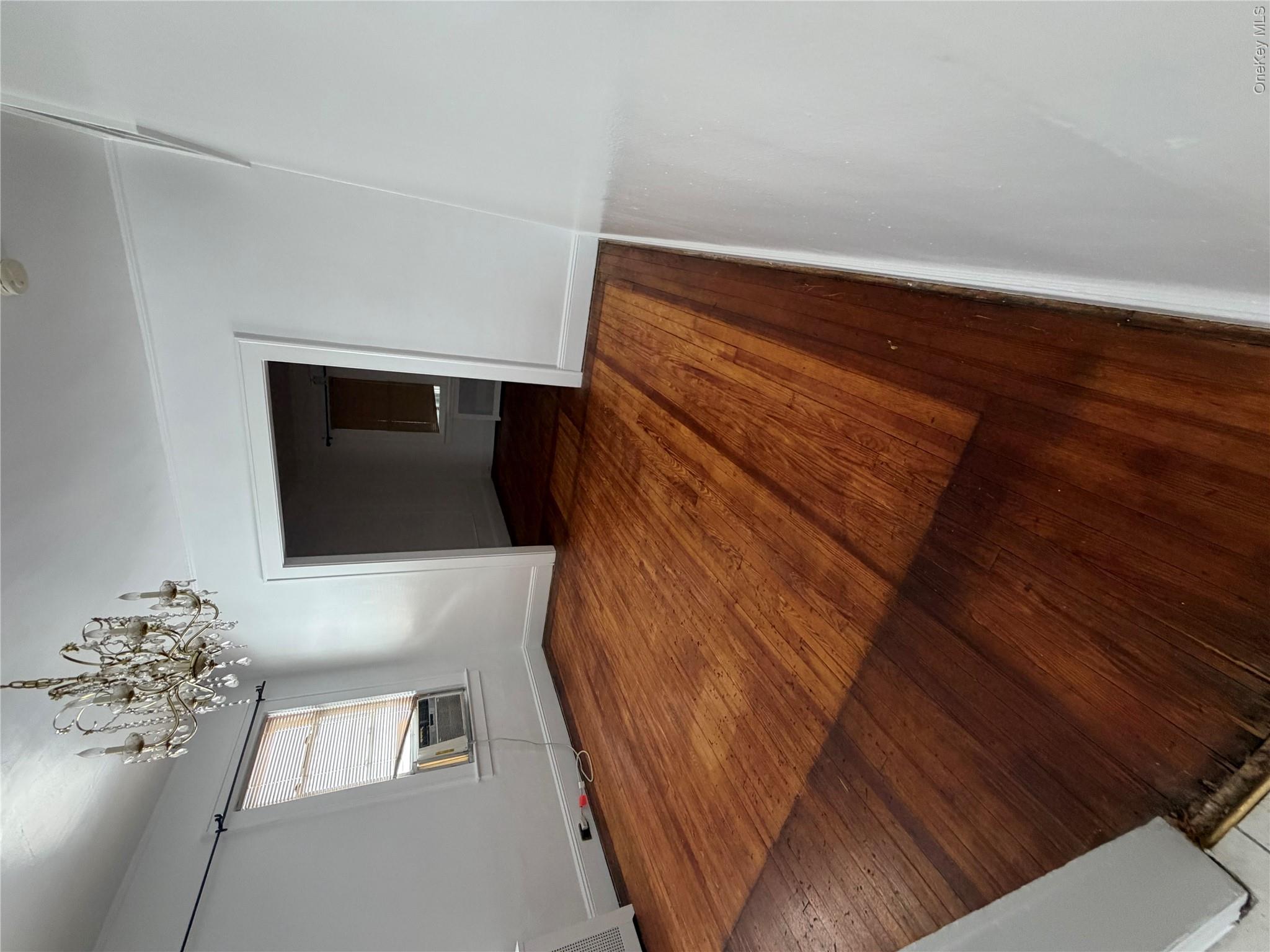 4342 Bruner Avenue Property Photo 4