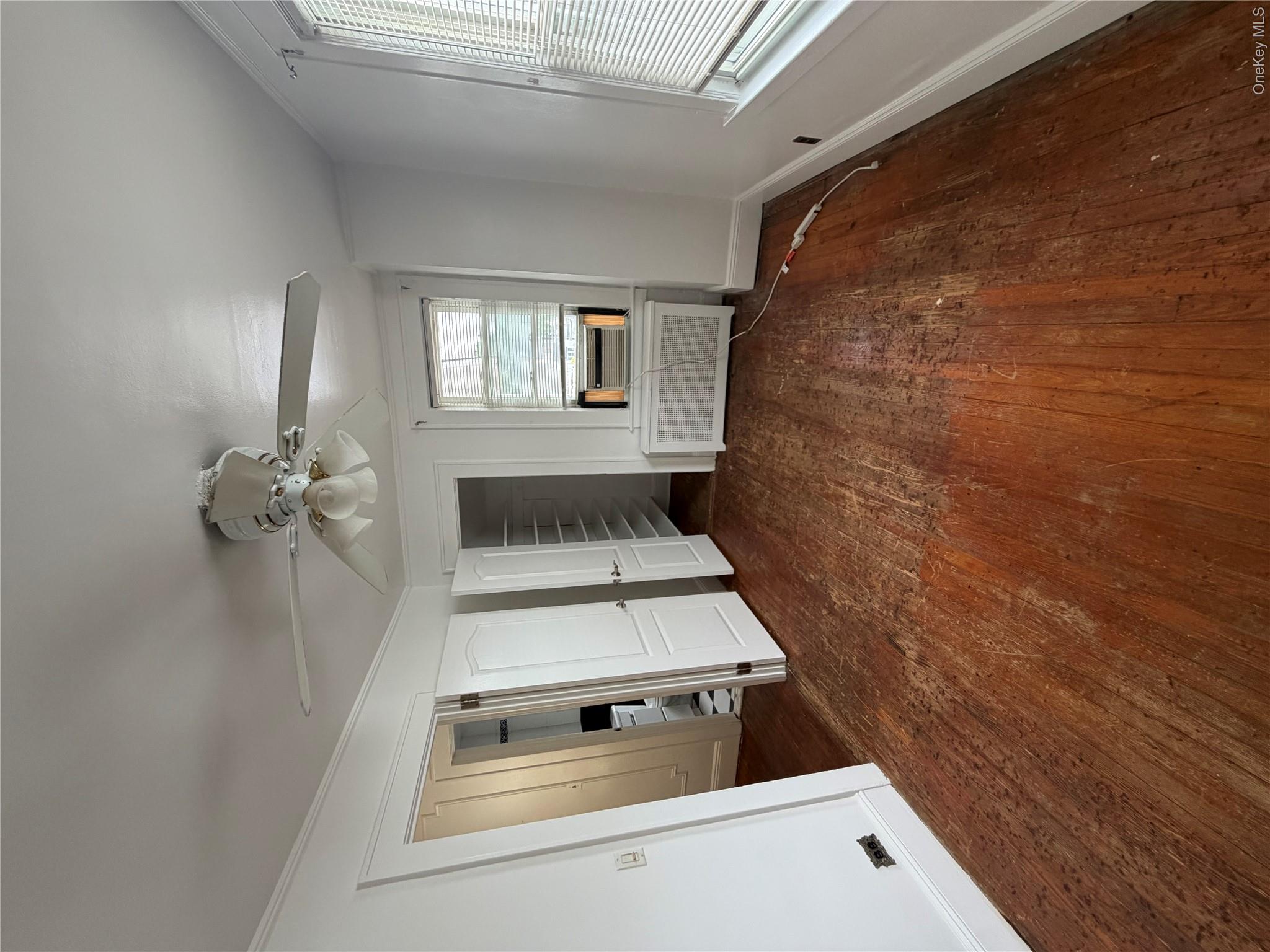 4342 Bruner Avenue Property Photo 11