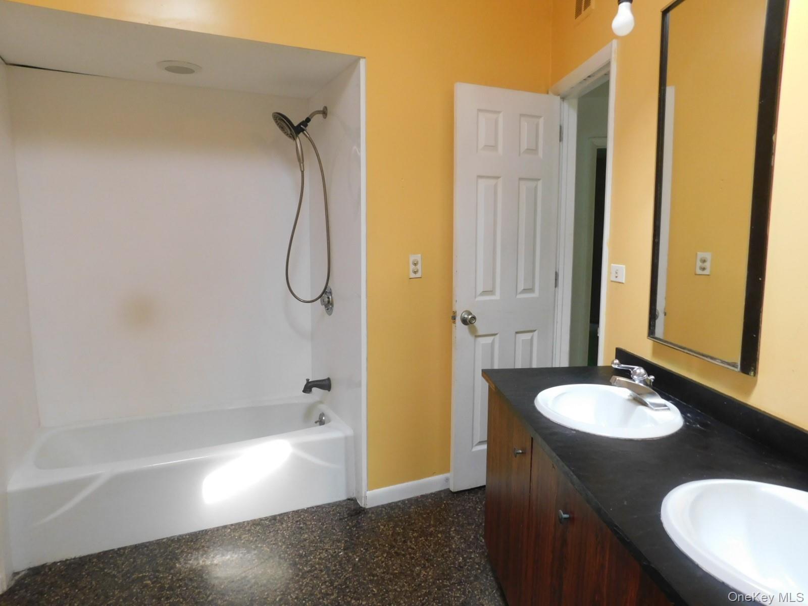 46 Mac Farlane Road Property Photo 10