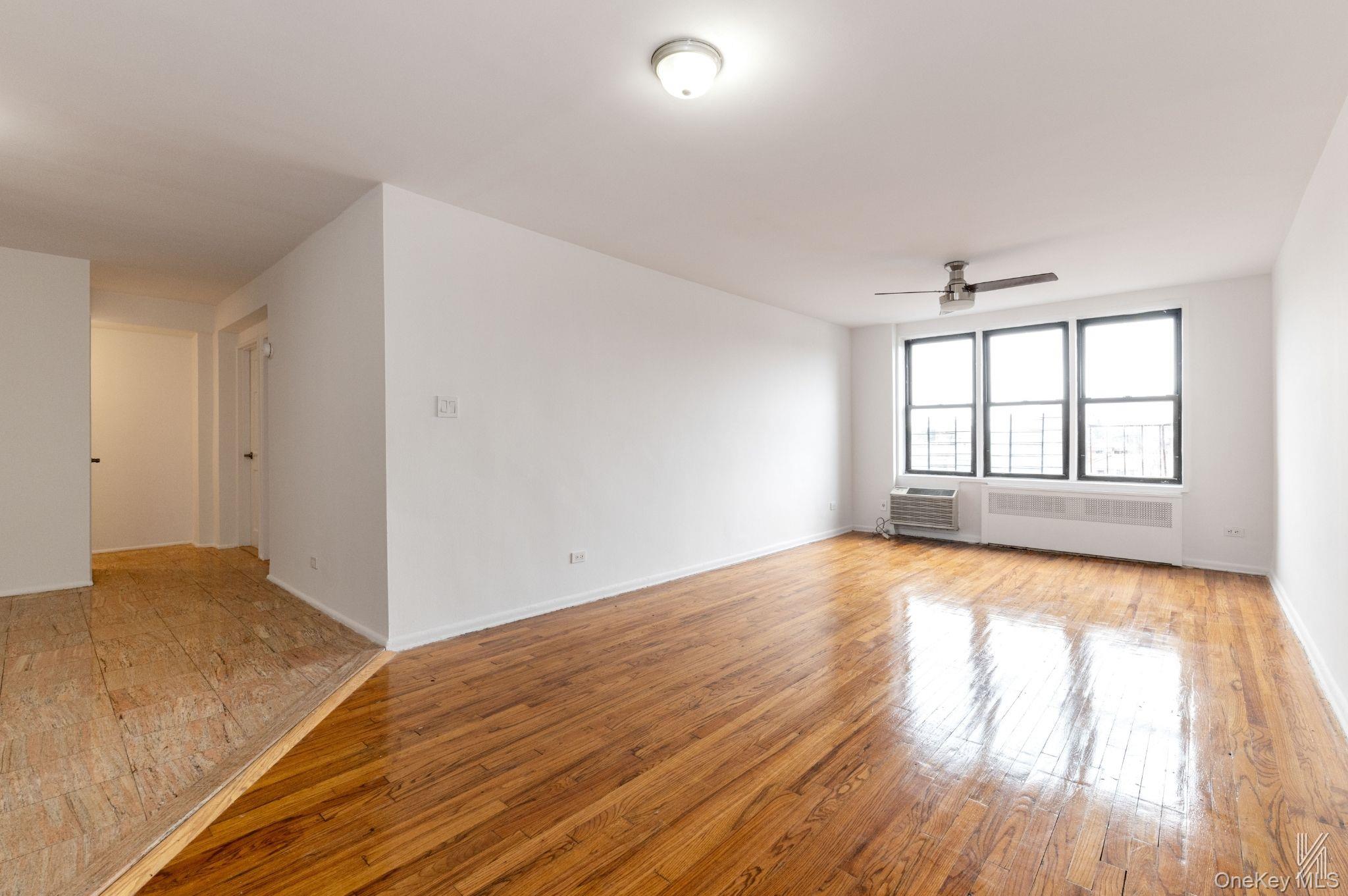 41-42 73rd Street 5b Property Photo 2