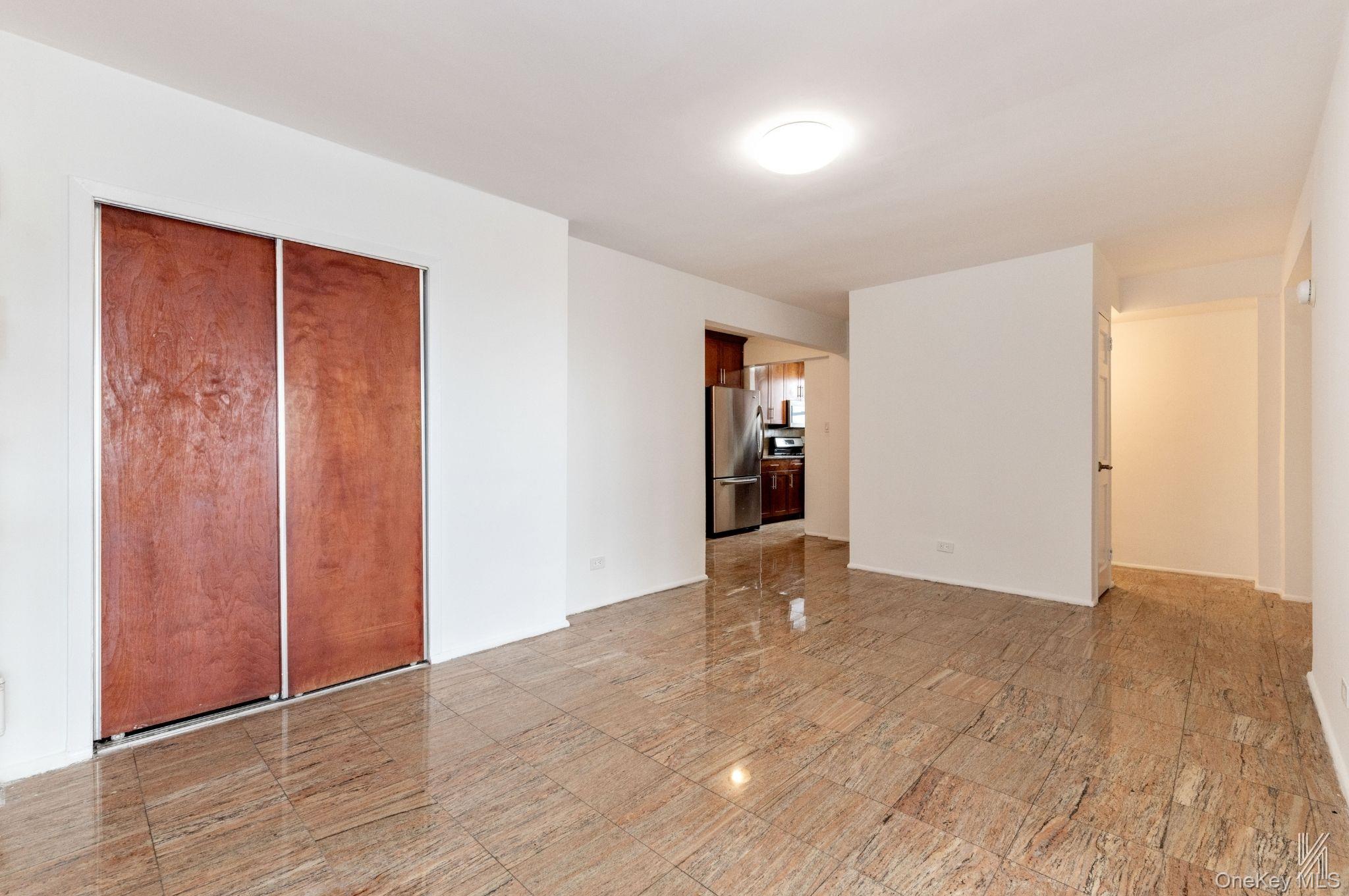 41-42 73rd Street 5b Property Photo 8