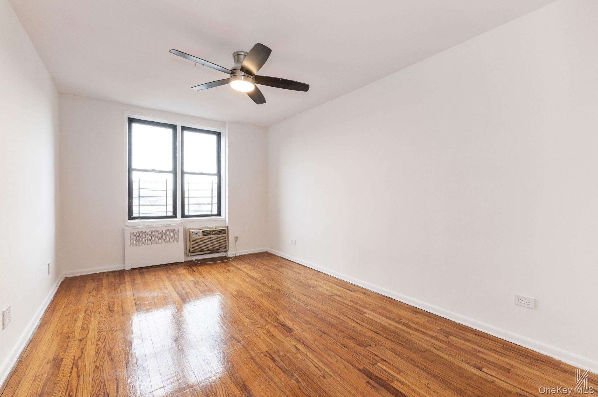41-42 73rd Street 5b Property Photo 20