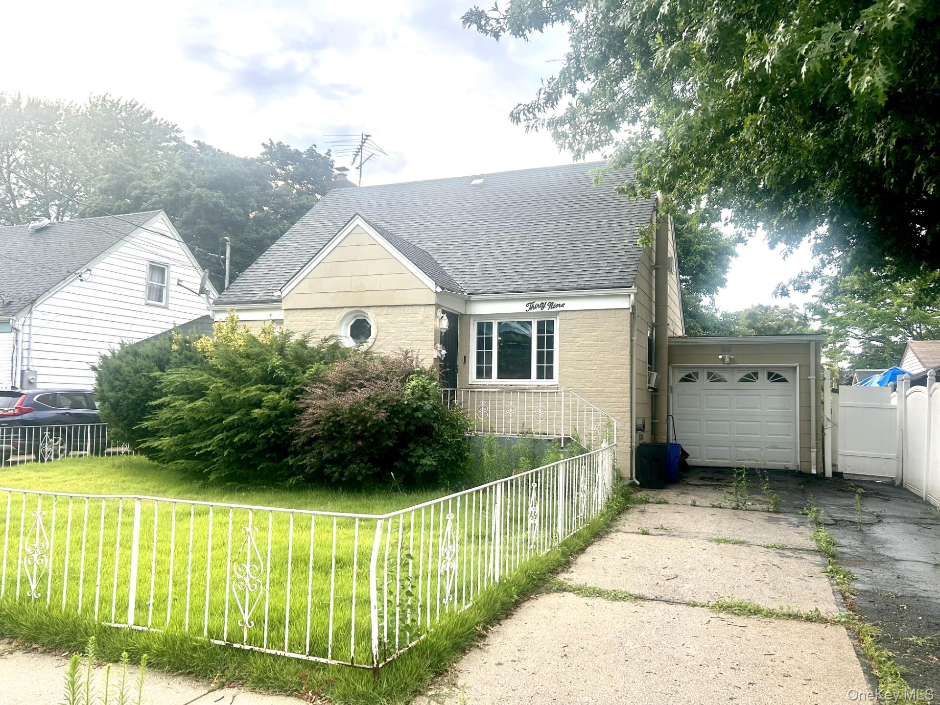 39 Harold Avenue Property Photo 1