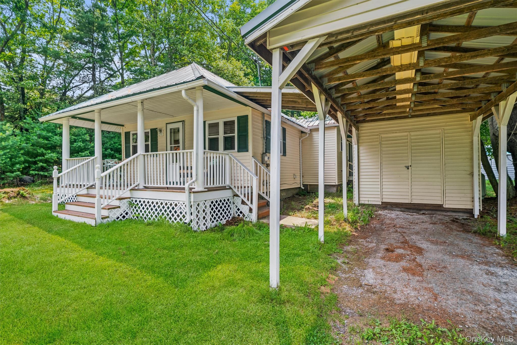 223 Yulan-barryville Road Property Photo 2
