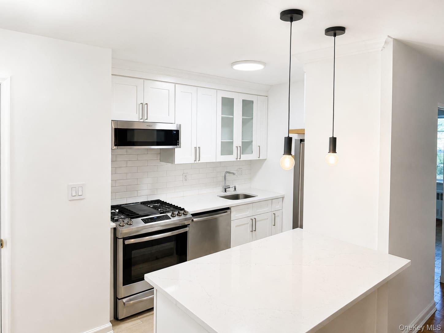 4525 Henry Hudson Parkway 1202 Property Photo 1