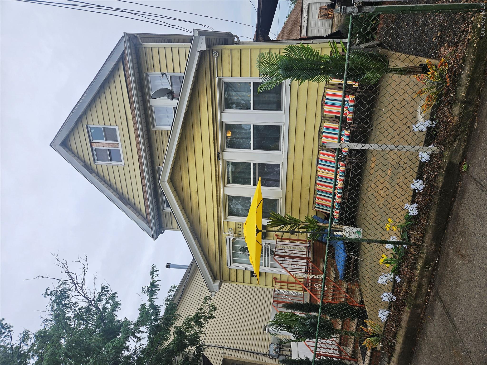 145-08 Arlington Terrace Property Photo 1