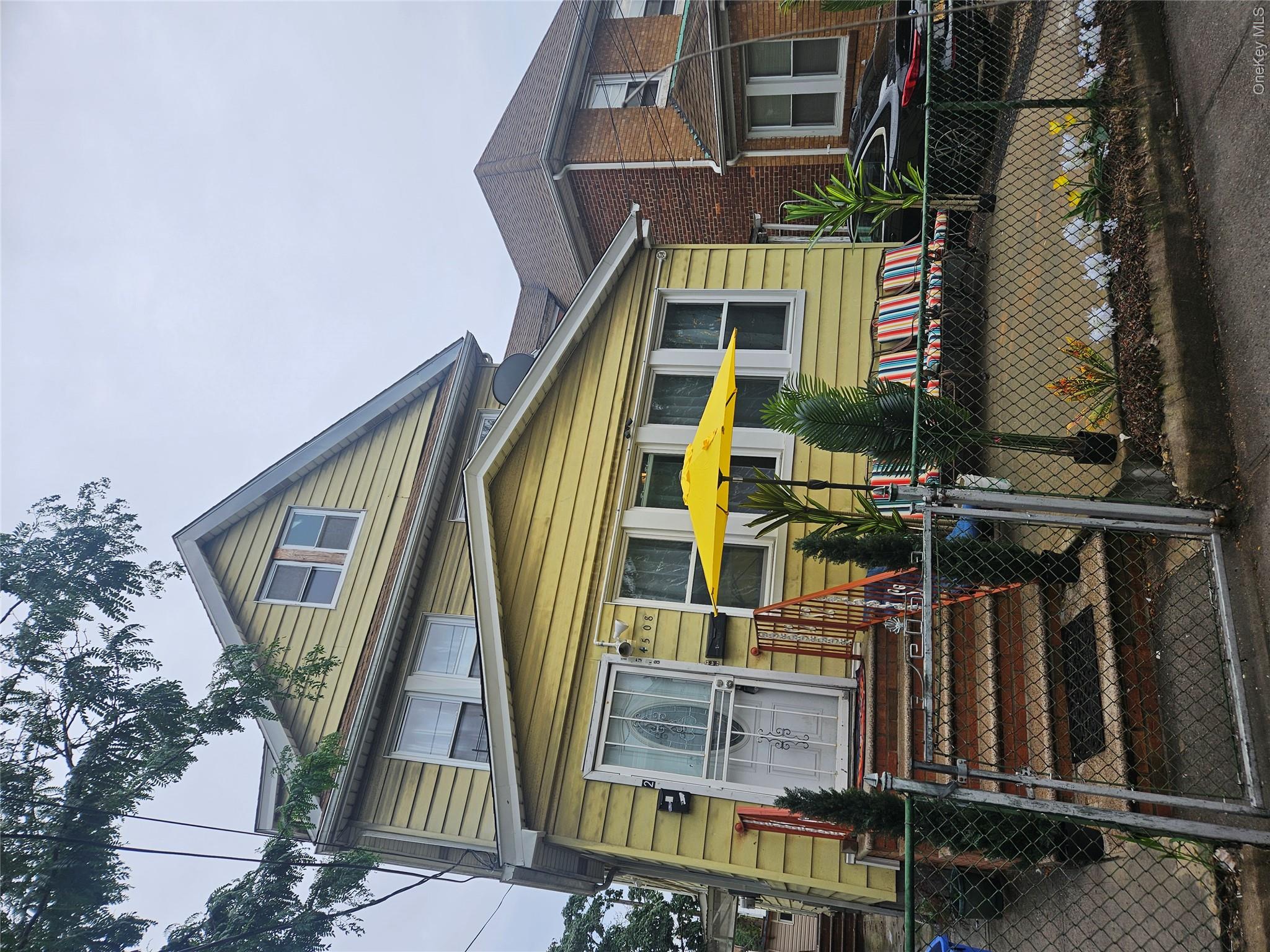 145-08 Arlington Terrace Property Photo 2