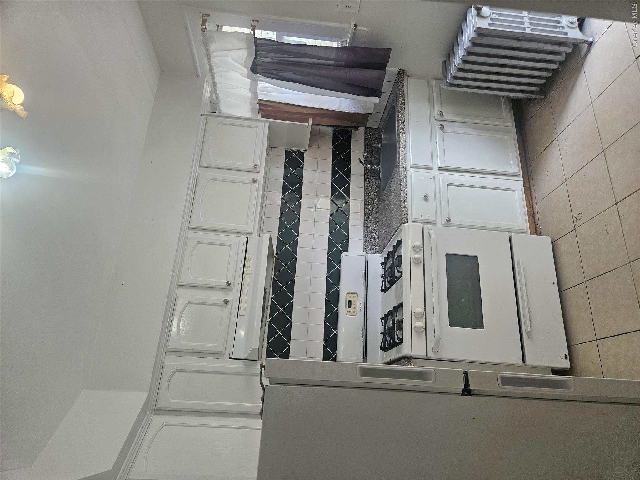 145-08 Arlington Terrace Property Photo 10
